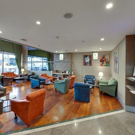 Ramada By Wyndham Old Отель 4*
