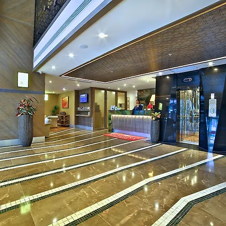 Hotel Ramada By Wyndham Old