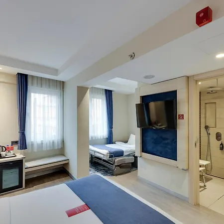 Ramada By Wyndham Old 4*