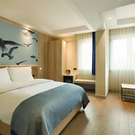 Ramada By Wyndham Old