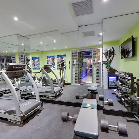 Ramada By Wyndham Old 4*