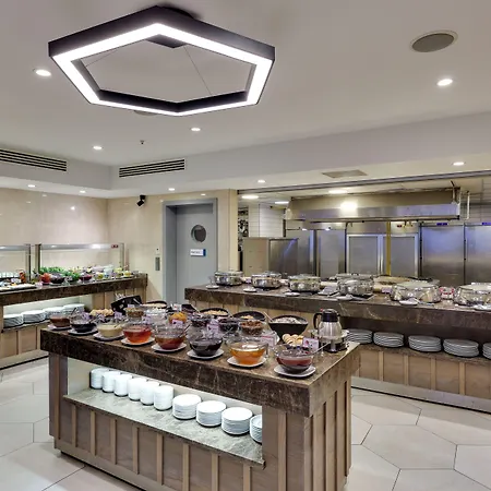 Ramada By Wyndham Old 4* Istanbul
