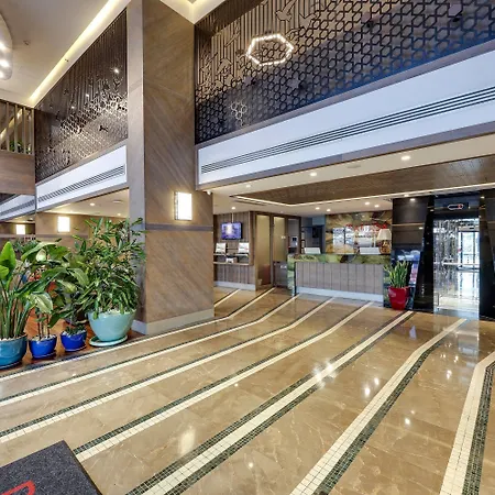 Ramada By Wyndham Old Hotel