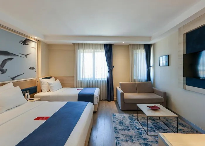 Отель Ramada By Wyndham Old Стамбул