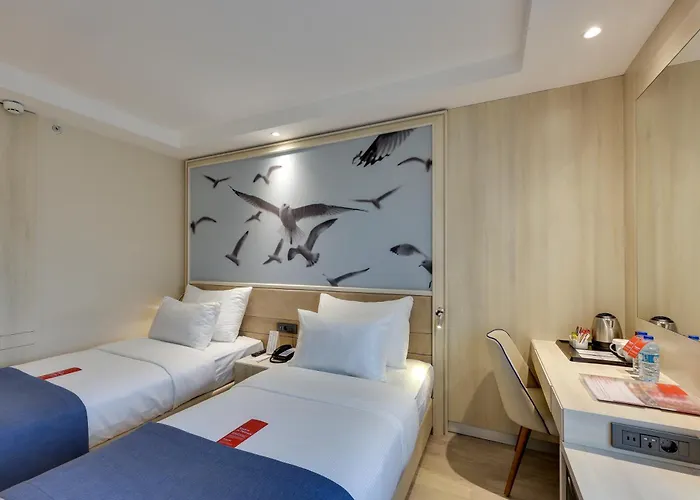 Ramada By Wyndham Old Стамбул