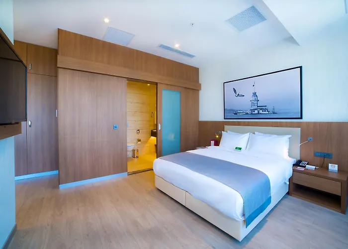 Ramada By Wyndham Old Отель 4*