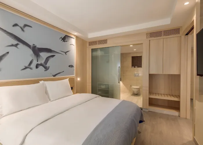 Ramada By Wyndham Old