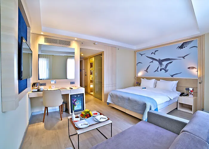 Ramada By Wyndham Old Отель Стамбул