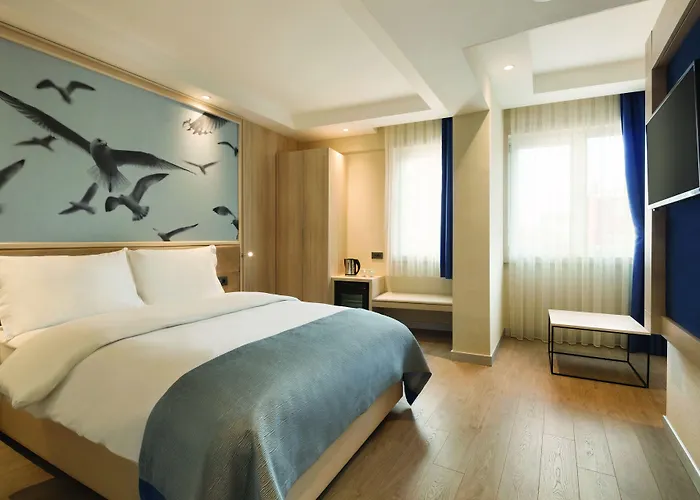 Ramada By Wyndham Old