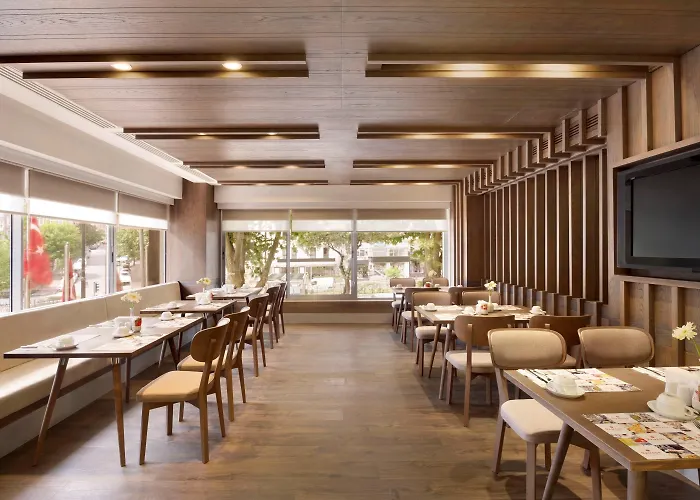 Ramada By Wyndham Old Стамбул