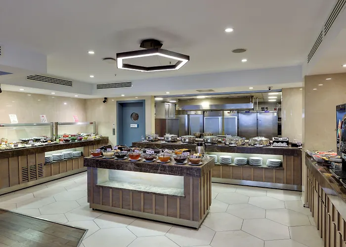 Ramada By Wyndham Old Отель