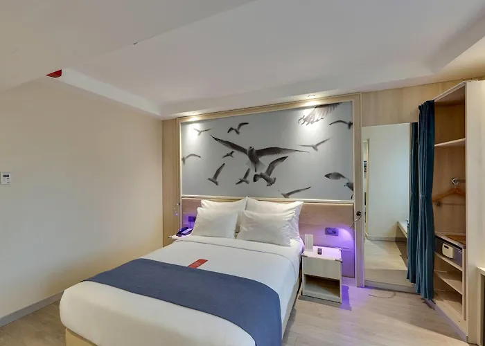 Ramada By Wyndham Old 4* Стамбул