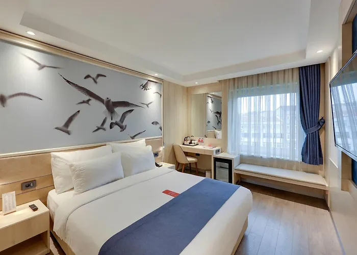 Ramada By Wyndham Old