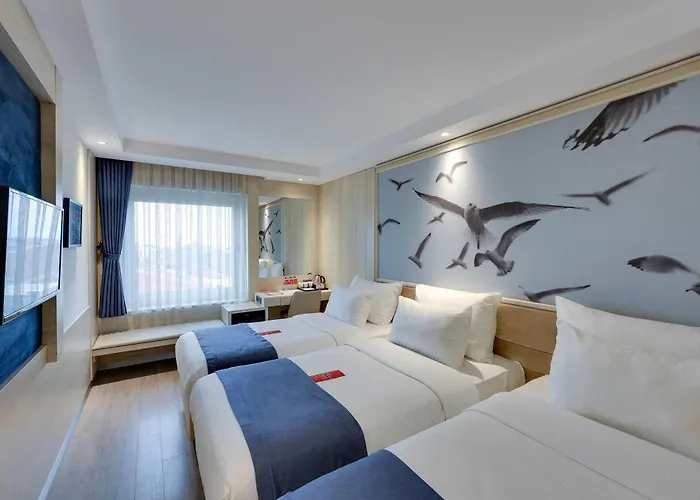 Отель Ramada By Wyndham Old Стамбул