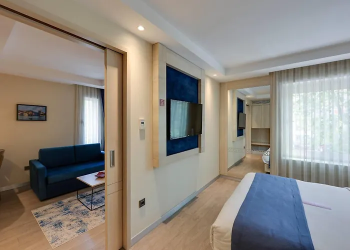 Ramada By Wyndham Old Стамбул