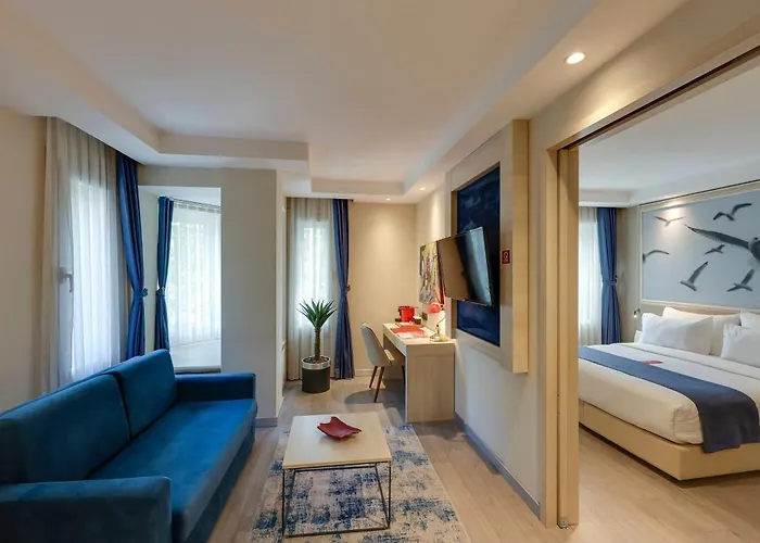 Ramada By Wyndham Old Стамбул