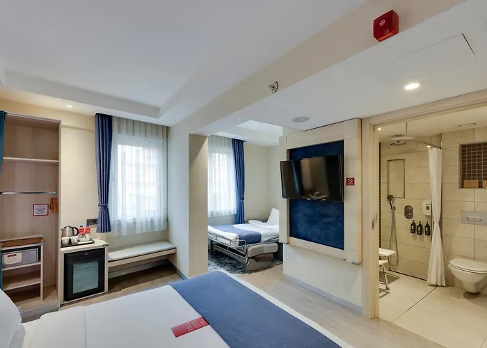 Ramada By Wyndham Old 4*