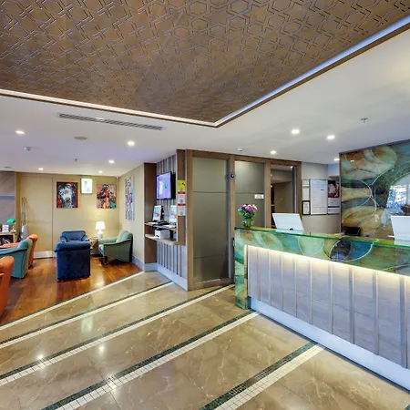 Ramada By Wyndham Old 4*